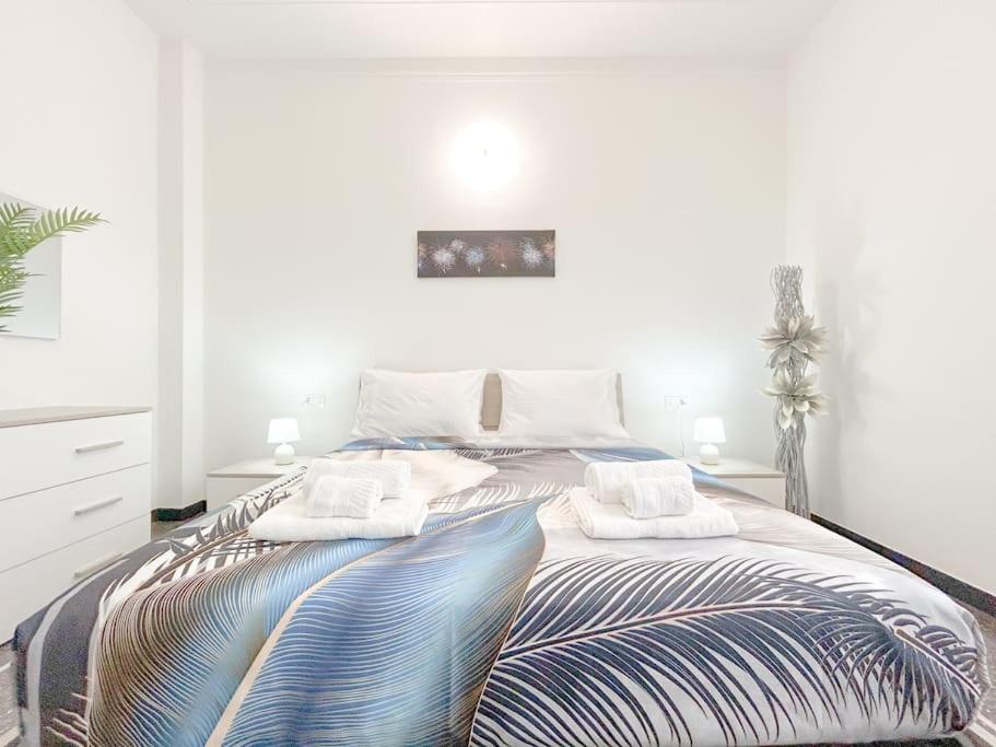 Elegant Apartment - Wifi - Smart Tv - Netflix Генуя Екстер'єр фото